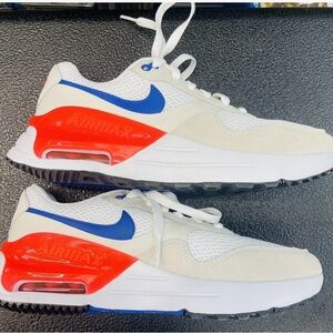 Brand new Nike Women's Air Max SYSTM Sneakers Athletic Shoes DM9538-101 SZ 9